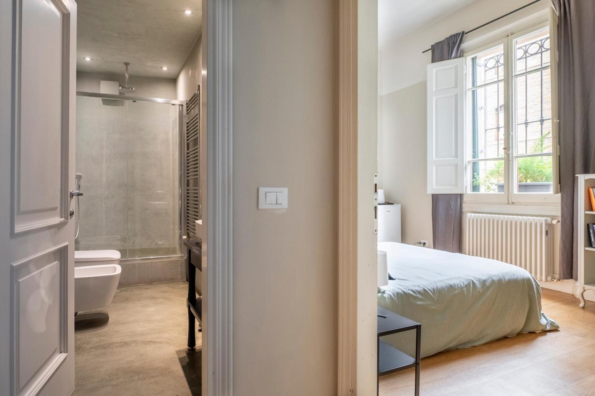 Boutique Apartment With Private Rooms And Garden Oasis ฟลอเรนซ์ ภายนอก รูปภาพ